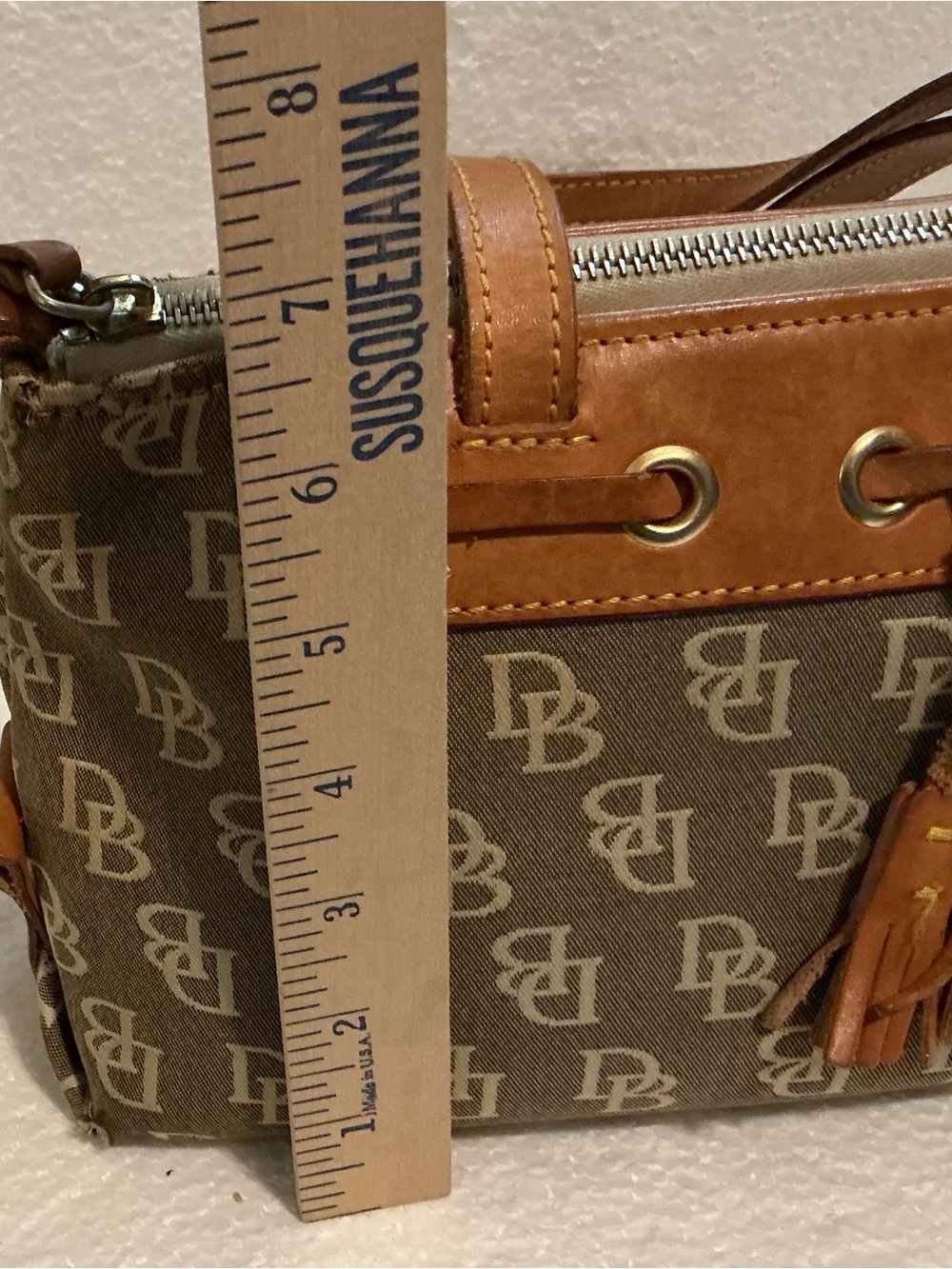 ❌❌❌SLS26Vtg Dooney & Bourke DB Signature Canvas Shoulder Bag Olive Taupe - Picture 12 of 16